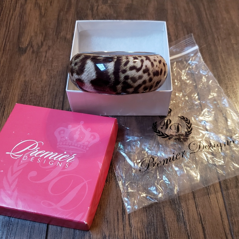 Premier Designs Jewelry Animal Print